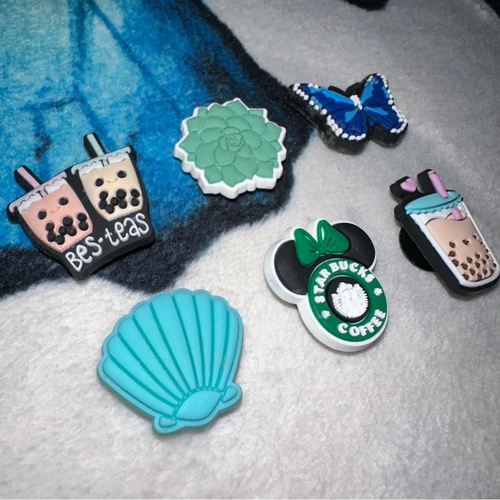 Shoe Charms - Picture 2 of 3
